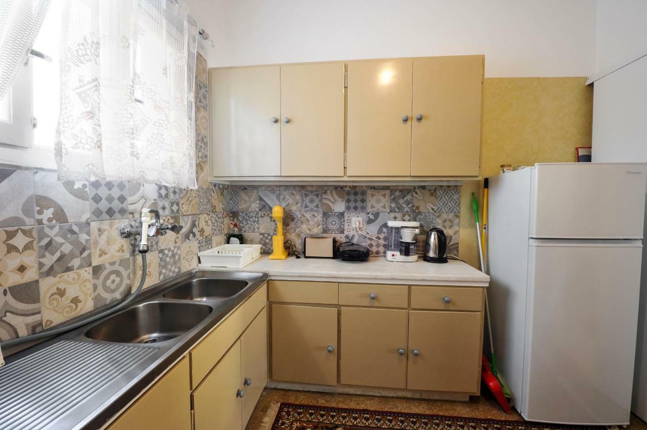 Apartment Near Stavros Niarchos Park & Acropolis Atene Esterno foto
