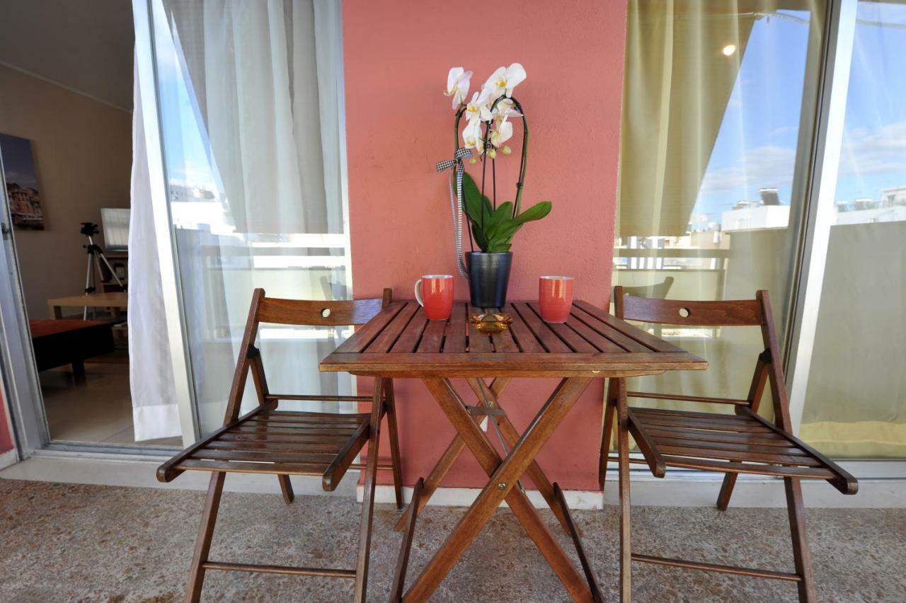 Apartment Near Stavros Niarchos Park & Acropolis Atene Esterno foto