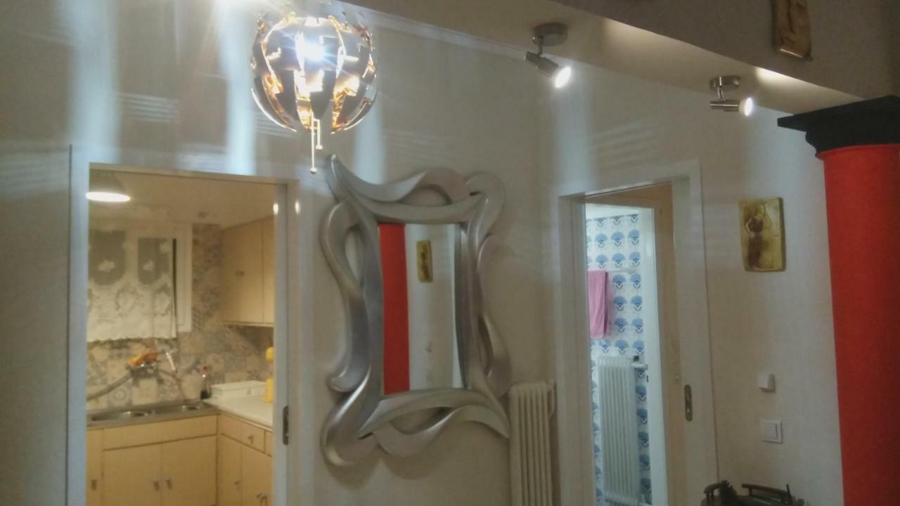 Apartment Near Stavros Niarchos Park & Acropolis Atene Esterno foto