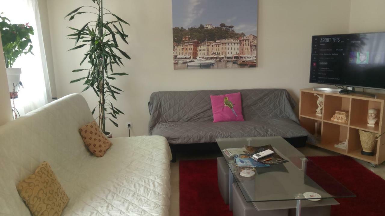 Apartment Near Stavros Niarchos Park & Acropolis Atene Esterno foto