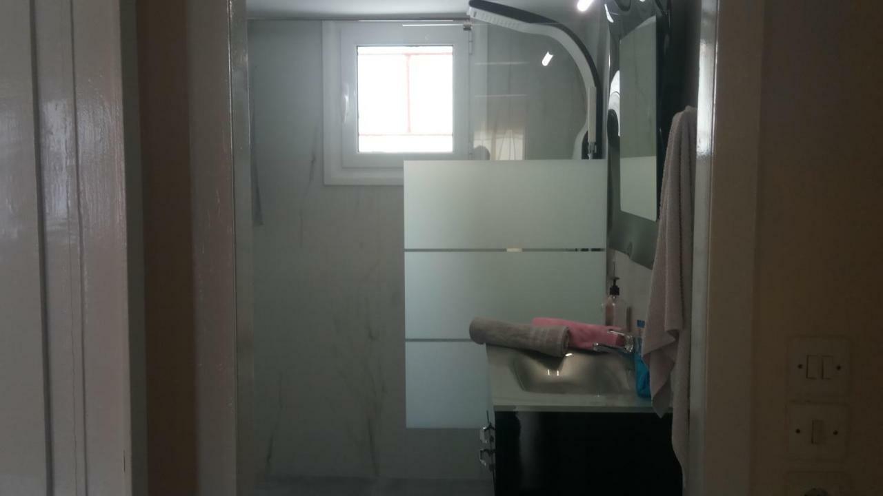Apartment Near Stavros Niarchos Park & Acropolis Atene Esterno foto